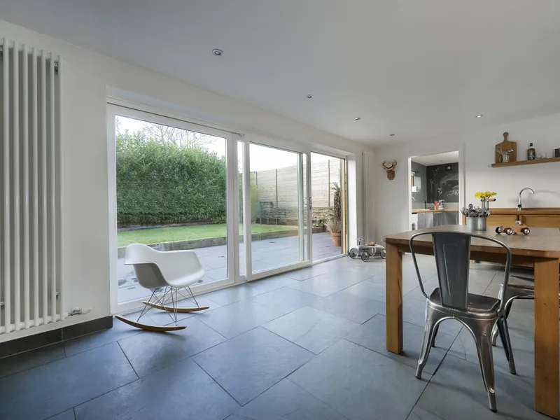 Sliding Windows — Gallery Tufnell Park